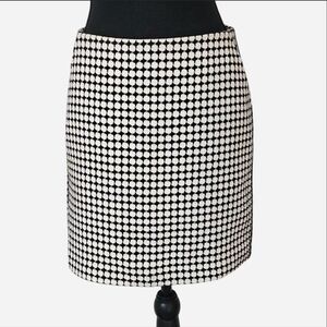 BANANA REPUBLIC Women's  Black and White Patterned Tweed Mini Skirt. Sz 4